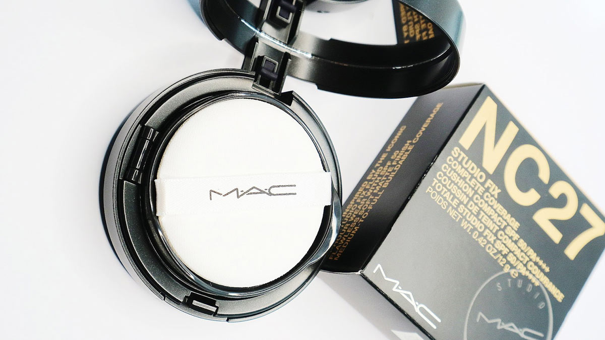 Phấn Nước MAC Studio Fix Complete Coverage Cushion Compact SPF50/PA+++ hiện đã có mặt tại Hasaki